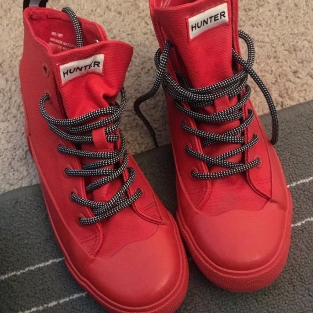 Hunter Lace up Boots size 7
